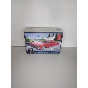 1961 Ford Galaxie Styline 61 Stock/Custom/Stylized AMT 1/25 Scale Model Kit Car
